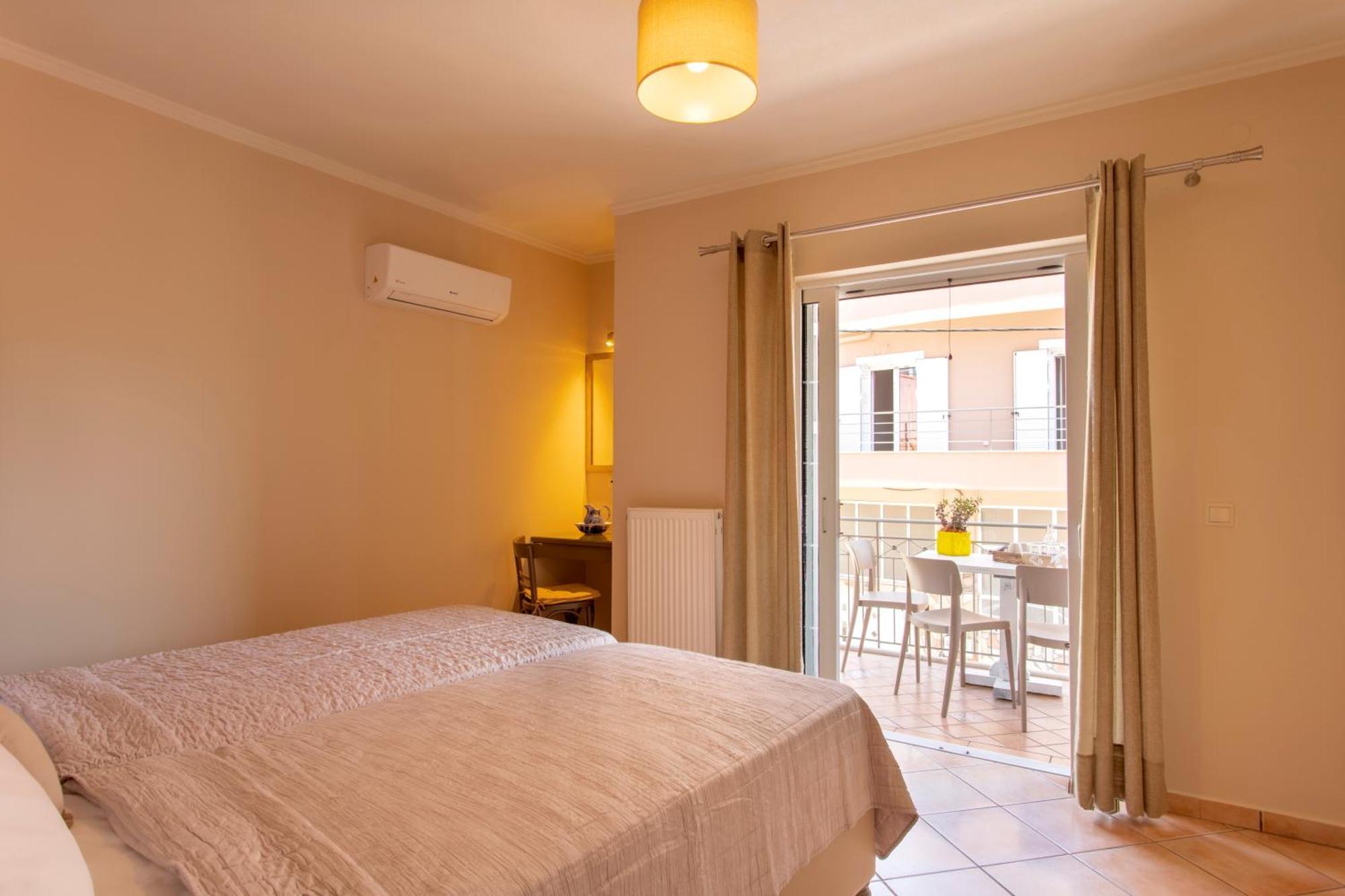 Dina Apartments Argostoli Екстер'єр фото